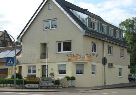 Pension Wauri , Ferienwohnung ' Schwarzwald ' , Erdgeschoss Waldenbuch Exterior foto